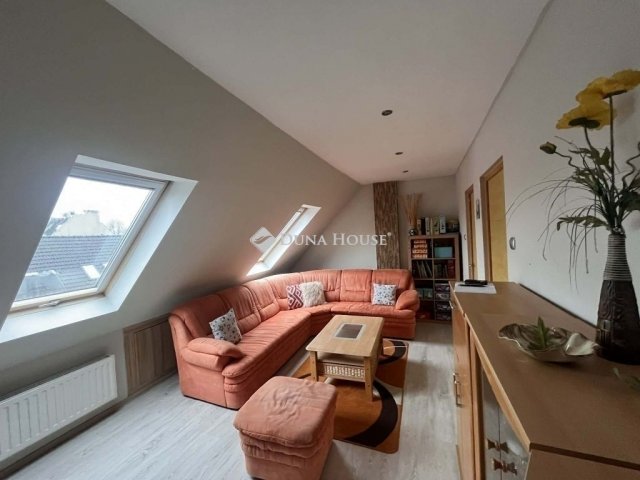 Eladó téglalakás, Szegeden 114 M Ft, 5 szobás