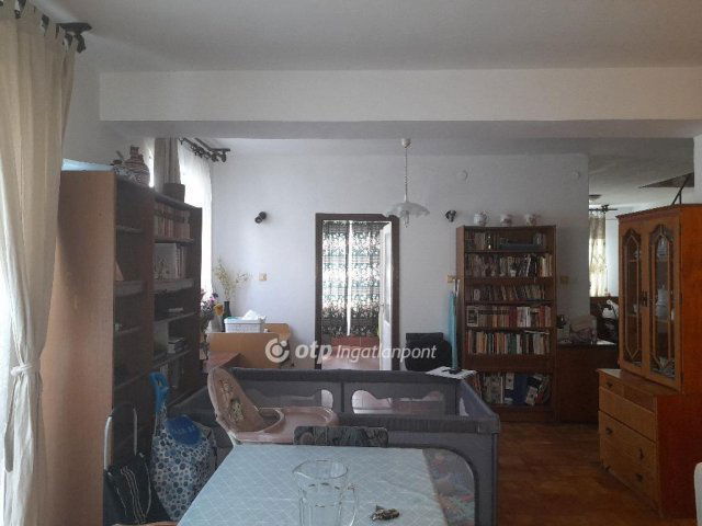 Eladó családi ház, Szegeden 89.9 M Ft, 5 szobás