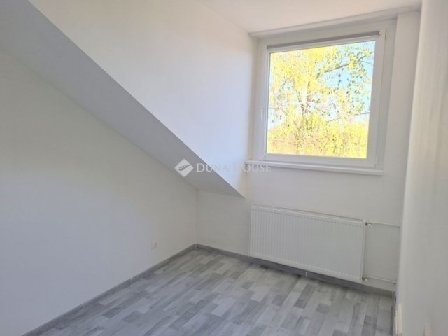 Eladó téglalakás, Budapesten, XVIII. kerületben 89.9 M Ft