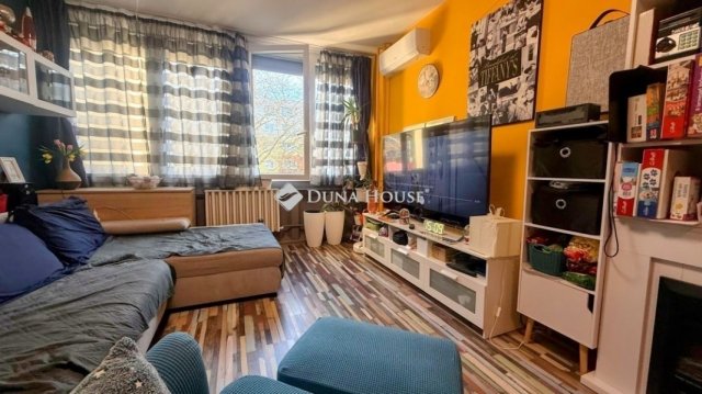 Eladó téglalakás, Szombathelyen 48 M Ft, 3 szobás