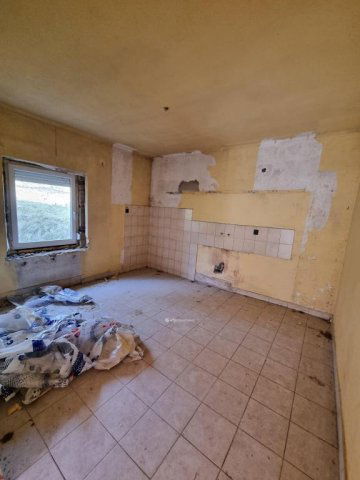 Eladó családi ház, Salgótarjánban 18 M Ft, 3 szobás