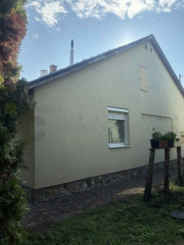 Eladó családi ház, Szegeden, Zocskár udvarban 68 M Ft, 2 szobás