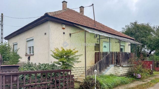 Eladó családi ház, Körömön 14 M Ft, 4 szobás