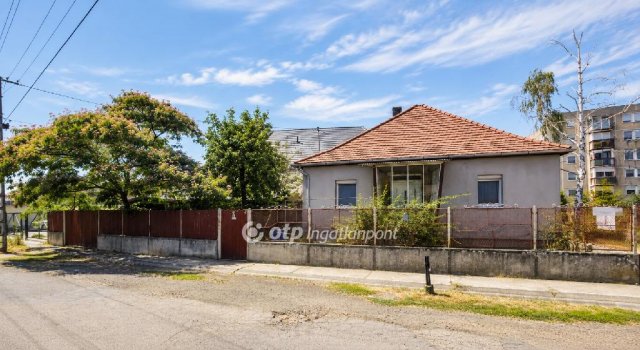 Eladó családi ház, Berettyóújfaluban 49.99 M Ft, 3 szobás