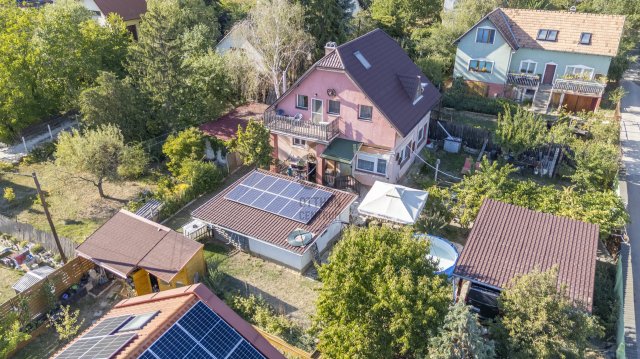 Eladó családi ház, Budaörsön 216 M Ft, 5 szobás