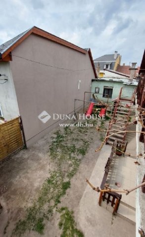 Eladó családi ház, Budapesten, XX. kerületben 120 M Ft, 7 szobás