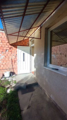 Eladó családi ház, Eszteregnyén 44.9 M Ft, 5 szobás