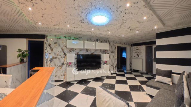 Eladó családi ház, Bogácson 41.9 M Ft, 2+1 szobás