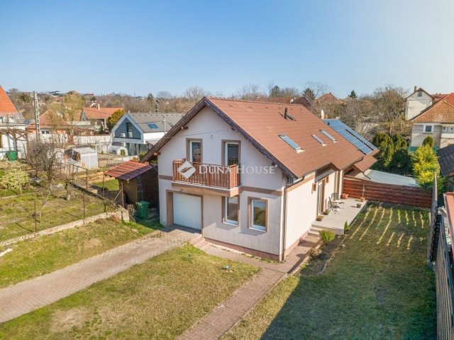 Eladó ikerház, Csömörön 136 M Ft, 4 szobás