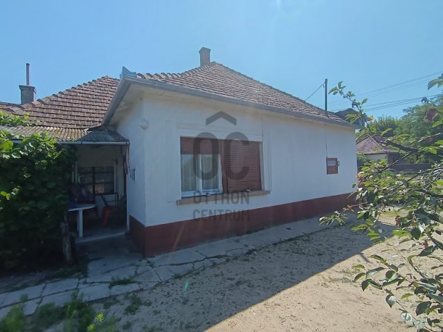 Eladó családi ház, Németkéren 23 M Ft, 3 szobás