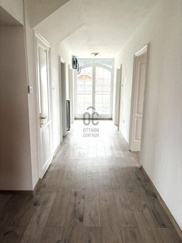 Eladó családi ház, Budapesten, XVIII. kerületben 270 M Ft