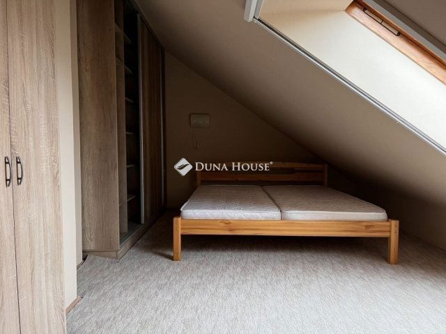 Eladó téglalakás, Szegeden 54 M Ft, 3 szobás