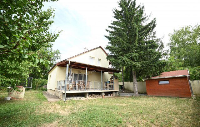 Eladó családi ház, Budapesten, II. kerületben 185.9 M Ft