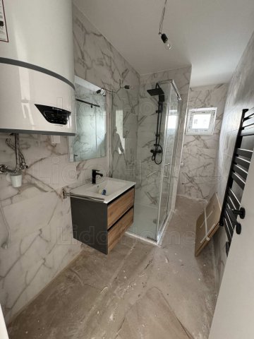 Eladó téglalakás, Siófokon 75 M Ft, 3 szobás