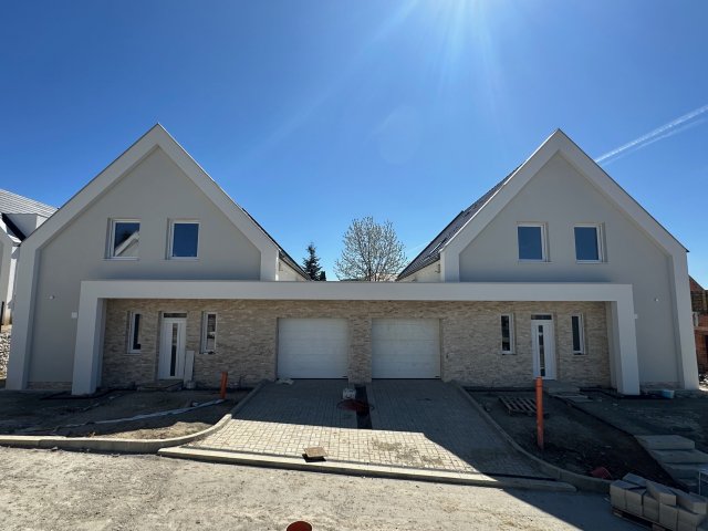 Kiadó családi ház, albérlet, Gödöllőn, Knézich Károly utcában