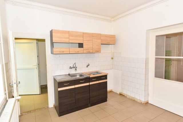 Eladó családi ház, Veszprémben 92.89 M Ft, 3 szobás