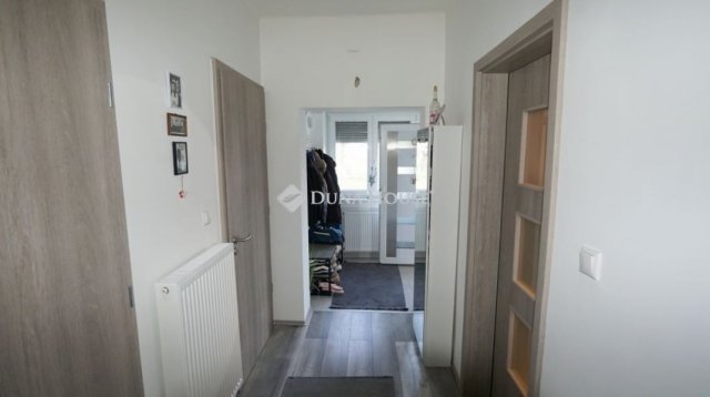 Eladó családi ház, Zalaegerszegen 65.99 M Ft, 2 szobás