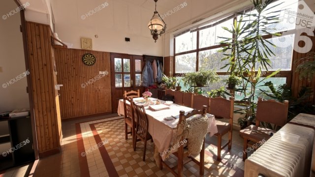 Eladó családi ház, Szentkirályon 49.9 M Ft, 5 szobás