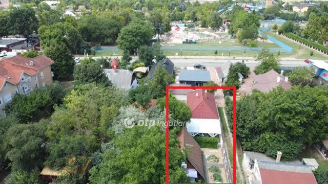 Eladó nyaraló, Hajdúszoboszlón 120 M Ft, 3+2 szobás