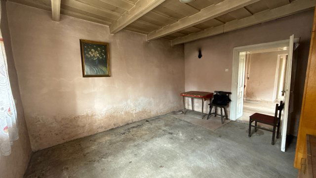 Eladó családi ház, Ecséden 14 M Ft, 2 szobás