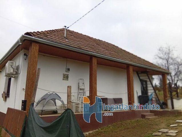 Eladó családi ház, Galgagután 25 M Ft, 1 szobás