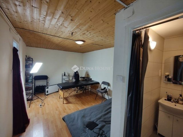 Eladó családi ház, Budapesten, XVIII. kerületben 160 M Ft