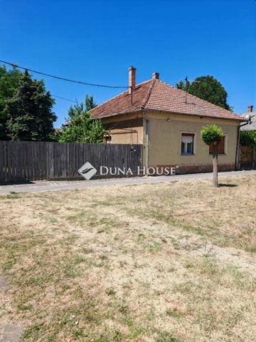 Eladó családi ház, Jászkarajenőn 22 M Ft, 5 szobás