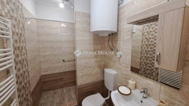 Eladó családi ház, Villányban 46 M Ft, 3 szobás