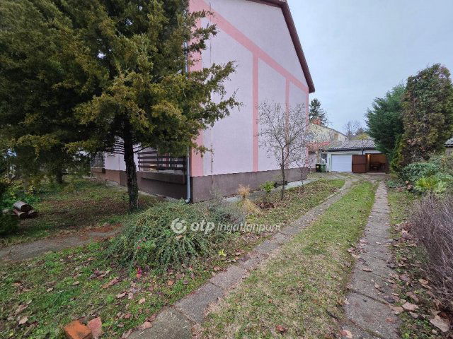 Eladó téglalakás, Hajdúszoboszlón 61.9 M Ft, 3 szobás