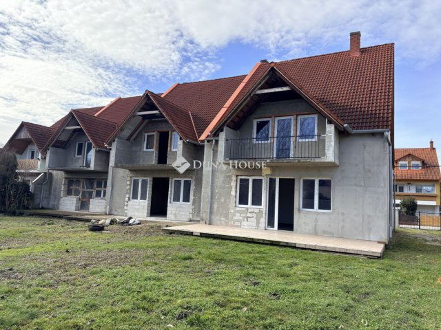 Eladó sorház, Keszthelyen 79.9 M Ft, 3 szobás