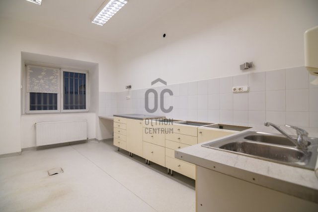 Kiadó téglalakás, albérlet, VI. kerületben, Paulay Ede utcában