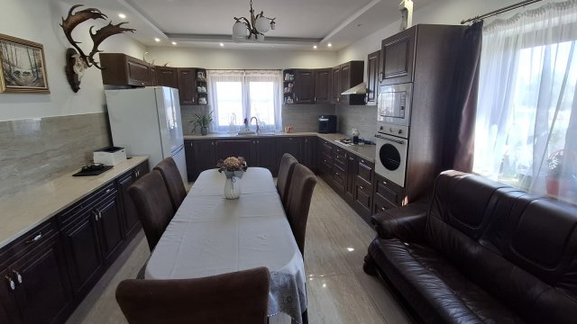 Eladó családi ház, Tiszaeszláron 46.9 M Ft, 2 szobás