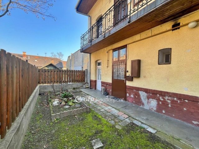 Eladó téglalakás, Budapesten, IV. kerületben 34.9 M Ft, 1 szobás