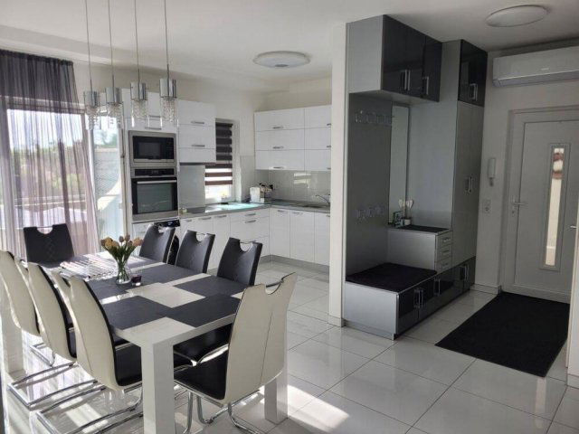 Eladó téglalakás, Baján 83 M Ft, 3 szobás