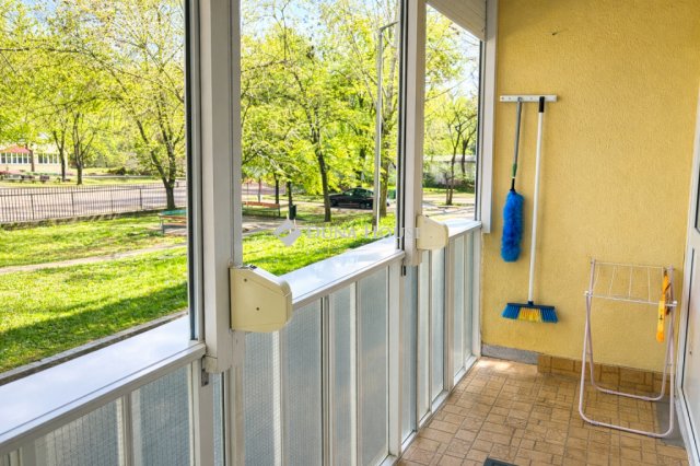 Eladó panellakás, Szegeden 54.5 M Ft, 2 szobás