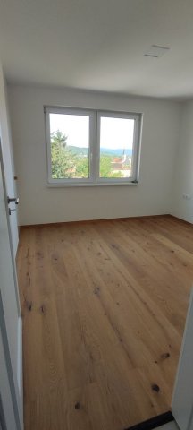 Eladó téglalakás, Esztergomban 67 M Ft, 2 szobás