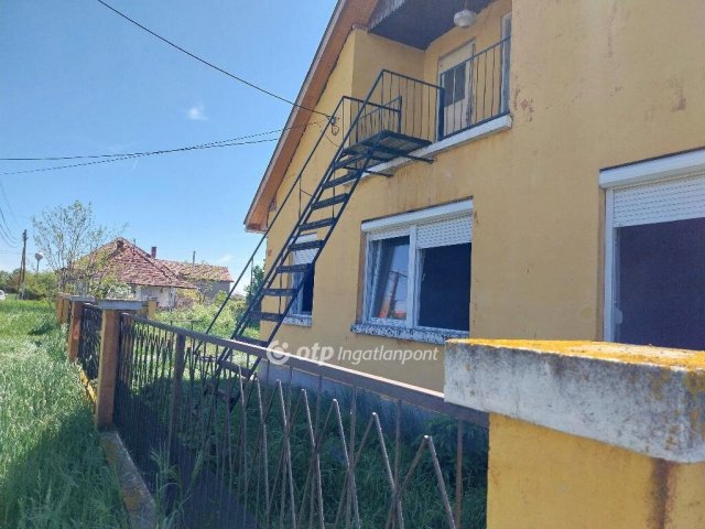 Eladó családi ház, Körösladányban 6.9 M Ft, 2+1 szobás