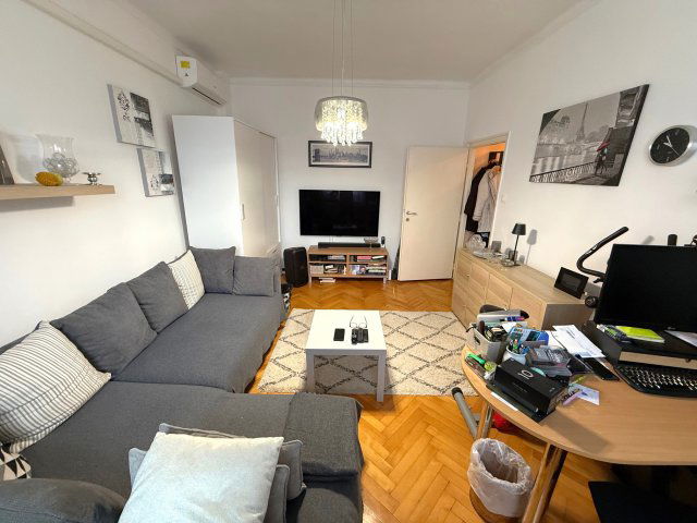 Eladó téglalakás, Pécsett, Feketegyémánt téren 31.9 M Ft