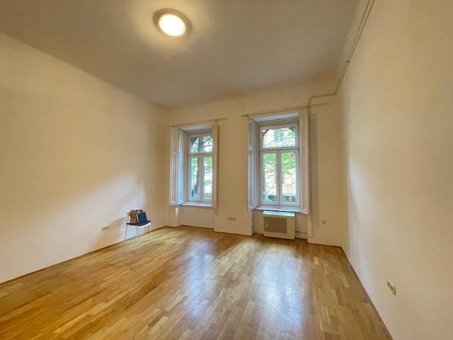 Eladó téglalakás, Budapesten, VI. kerületben, Király utcában