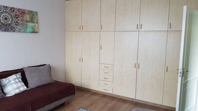 Kiadó panellakás, albérlet, Debrecenben 230 E Ft / hó, 2 szobás