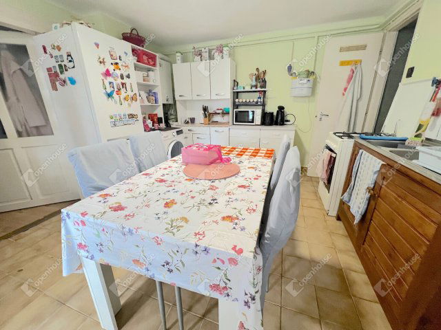 Eladó családi ház, Pilisen 37.9 M Ft, 4 szobás