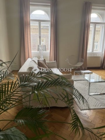 Eladó téglalakás, Budapesten, VI. kerületben 209 M Ft, 3 szobás