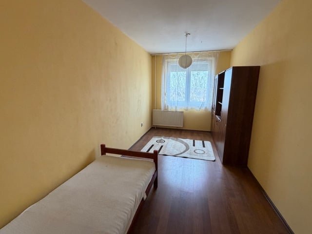 Eladó panellakás, Debrecenben 58.9 M Ft, 2 szobás