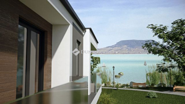 Eladó téglalakás, Balatonfenyvesen 83.271 M Ft, 2 szobás