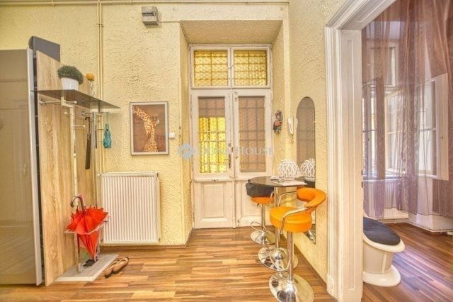 Eladó téglalakás, Budapesten, VIII. kerületben 171 M Ft