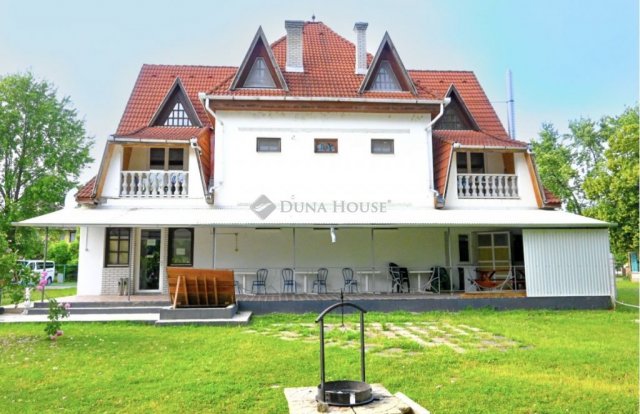 Eladó családi ház, Tiszafüreden, Ady Endre utcában 175 M Ft