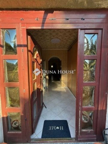 Eladó családi ház, Pécsett 95 M Ft, 2 szobás