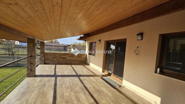 Eladó ikerház, Szigetcsépen 124.9 M Ft, 4 szobás