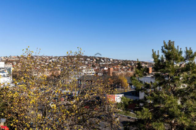 Eladó téglalakás, Budapesten, XI. kerületben, Budaörsi úton