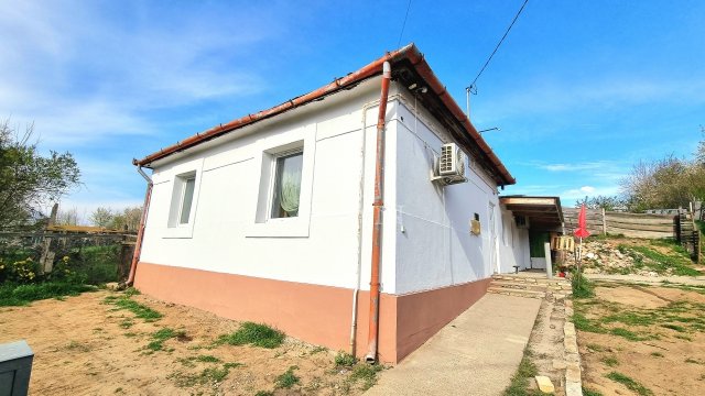 Eladó családi ház, Honton 45 M Ft, 3 szobás